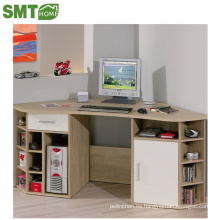 La oficina / el escritorio europeos de la computadora embroma color de madera de la esquina